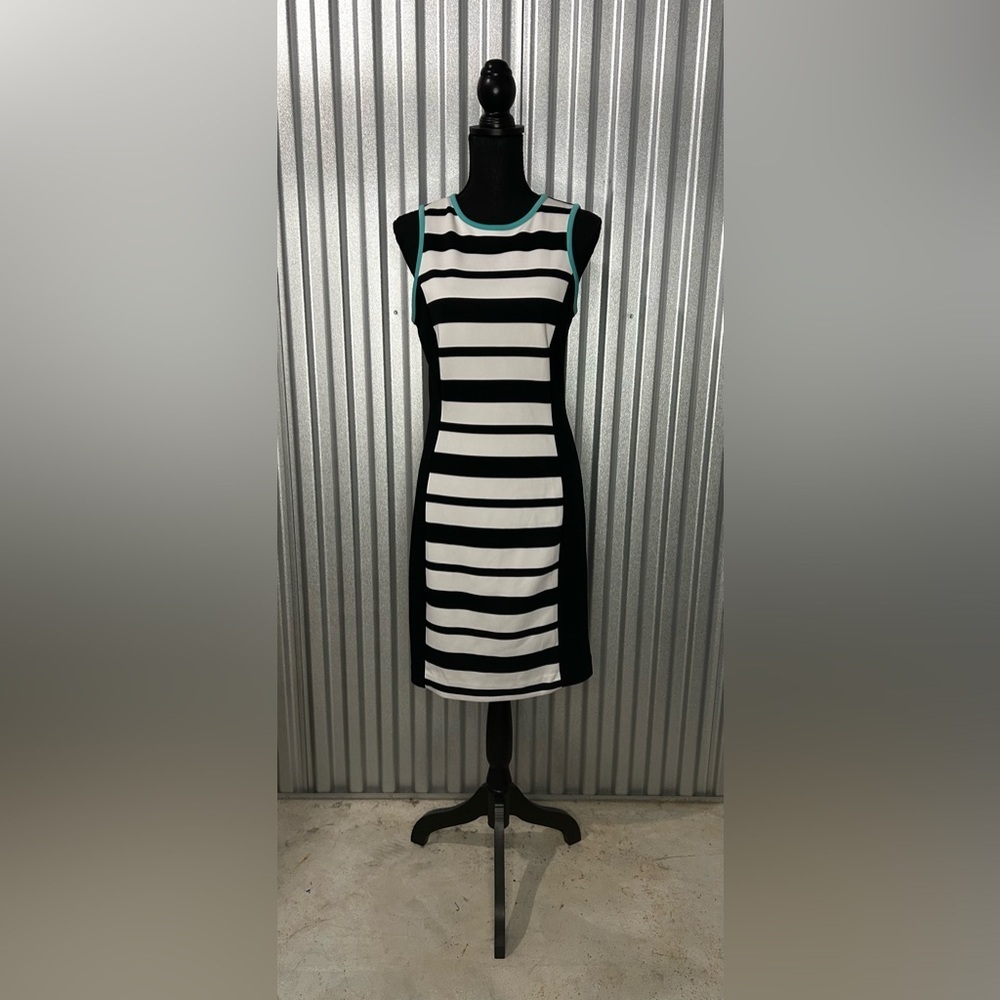 Women’s Nicole Miller Black White Stripe Polyester Sleeveless Dress Size Medium
